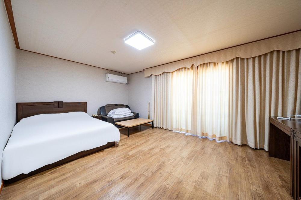 Oceanview Resortel Boryeong Exteriör bild